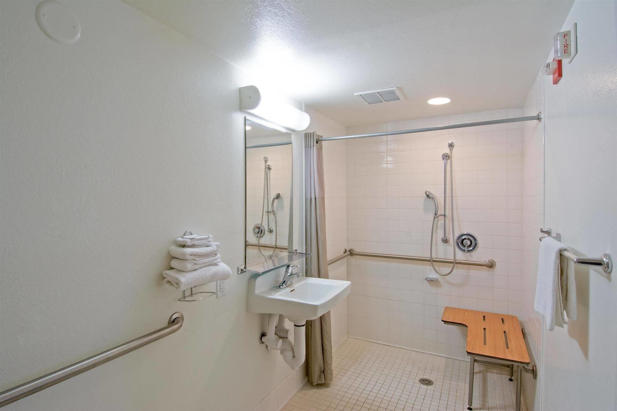 Motel 6-Redding, Ca - South Esterno foto