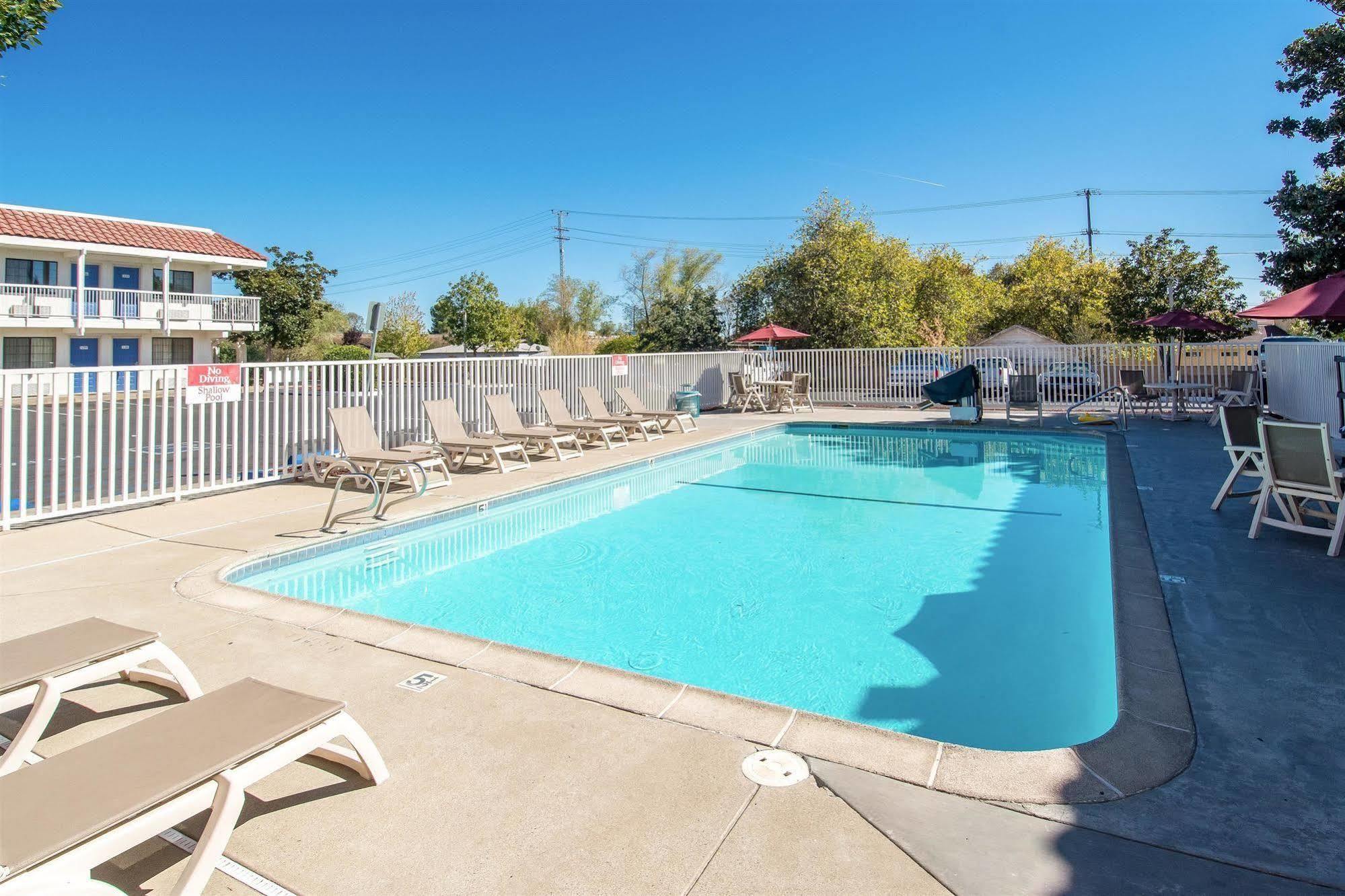 Motel 6-Redding, Ca - South Esterno foto