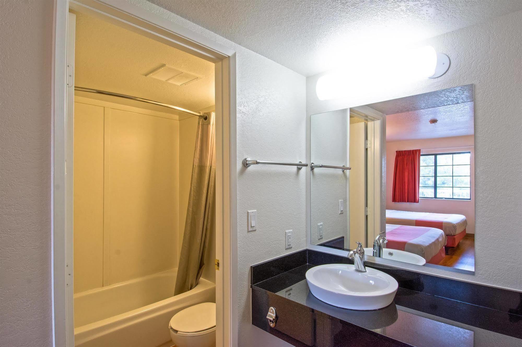Motel 6-Redding, Ca - South Esterno foto
